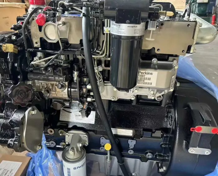 Engine Perkins 1104D-44TA